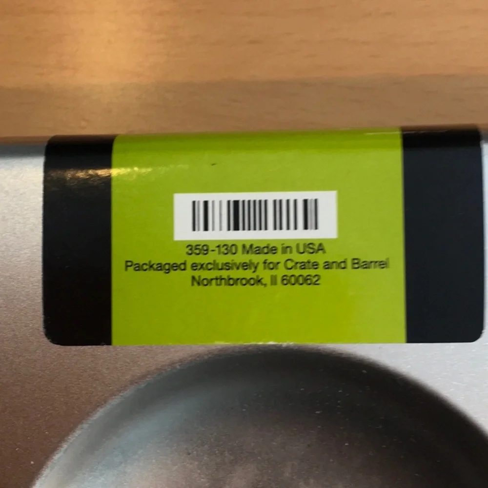 Mojito Rimming Sugar by Crate&Barrel, new in sealed tin